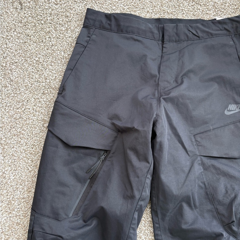 Nike Men's Dark Cargo Pants - Picture 7 of 11